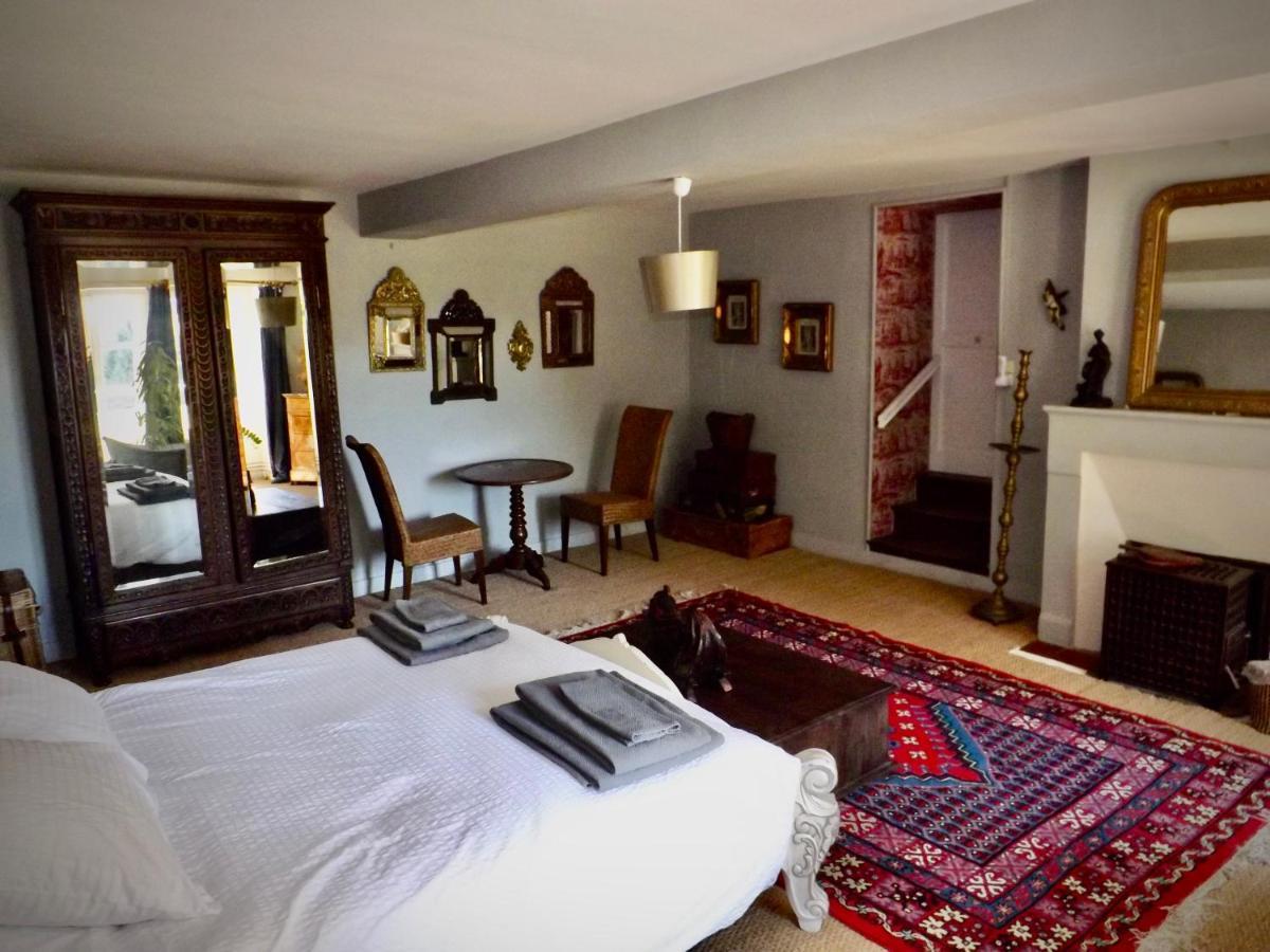 Domaine De Lalat - B&B With En-Suite Bathrooms All Rooms With Garden Views Montembœuf Esterno foto
