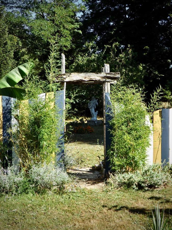 Domaine De Lalat - B&B With En-Suite Bathrooms All Rooms With Garden Views Montembœuf Esterno foto