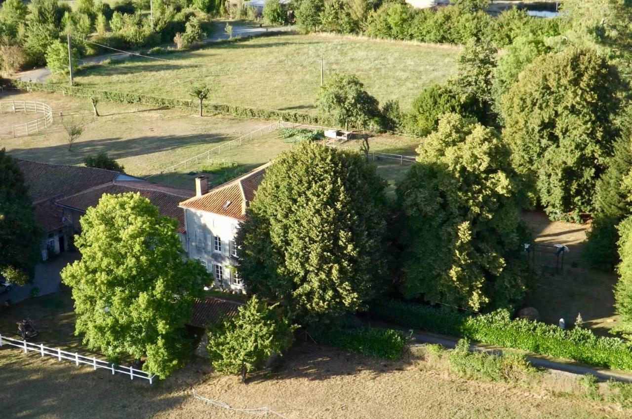 Domaine De Lalat - B&B With En-Suite Bathrooms All Rooms With Garden Views Montembœuf Esterno foto