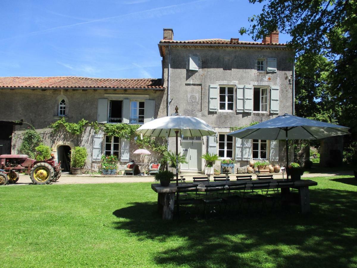 Domaine De Lalat - B&B With En-Suite Bathrooms All Rooms With Garden Views Montembœuf Esterno foto